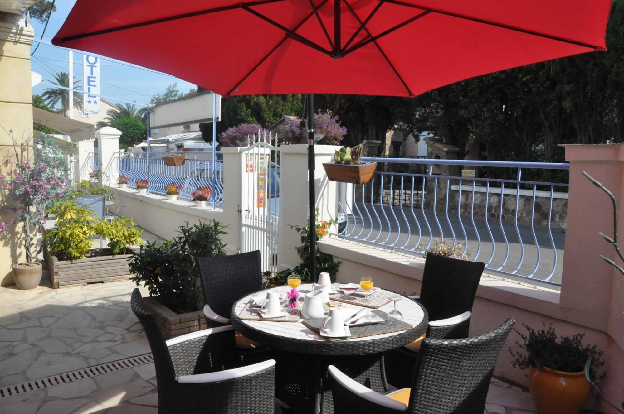 Hotel L'Escale Au Soleil Saint Aygulf Esterno foto