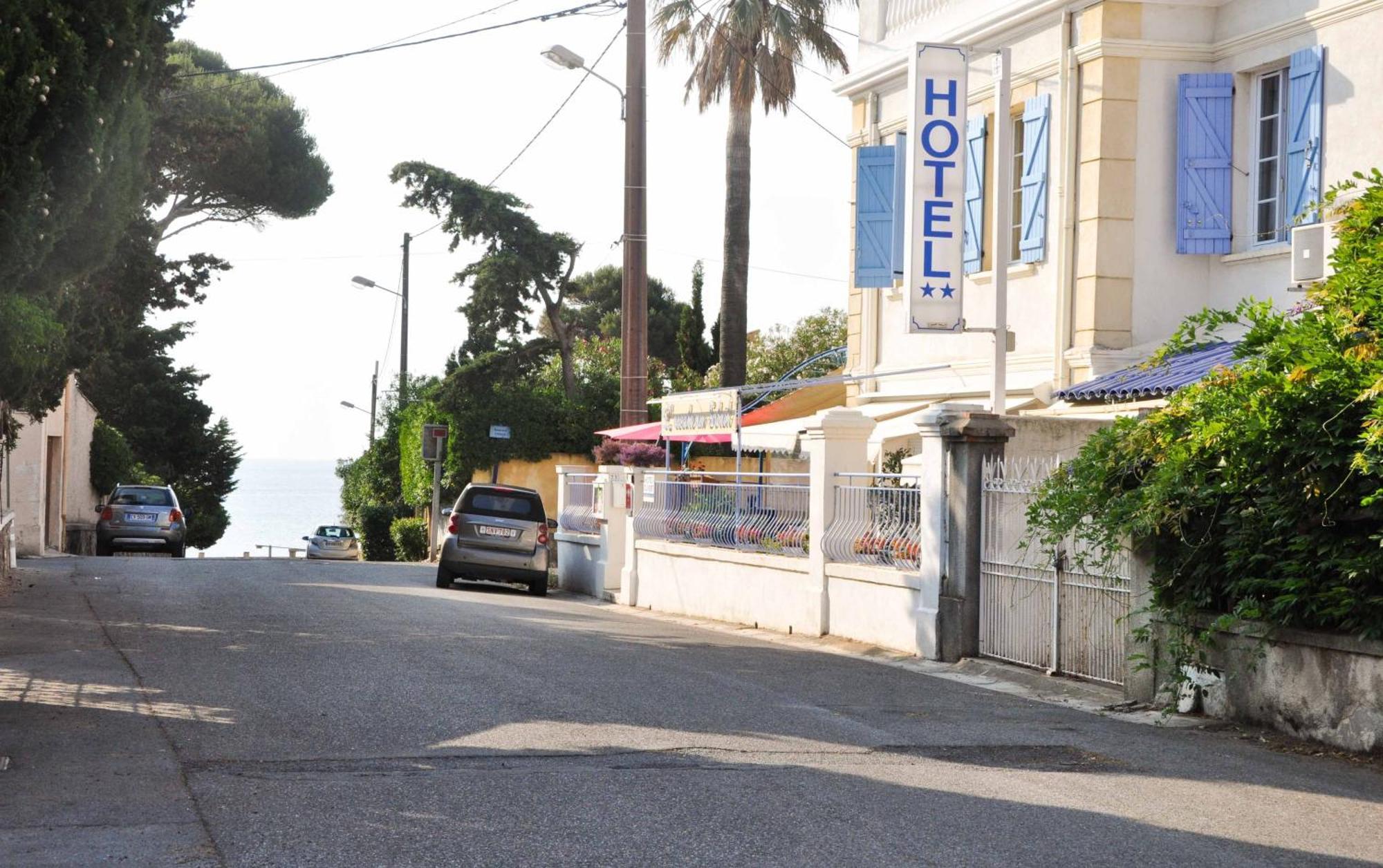 Hotel L'Escale Au Soleil Saint Aygulf Esterno foto